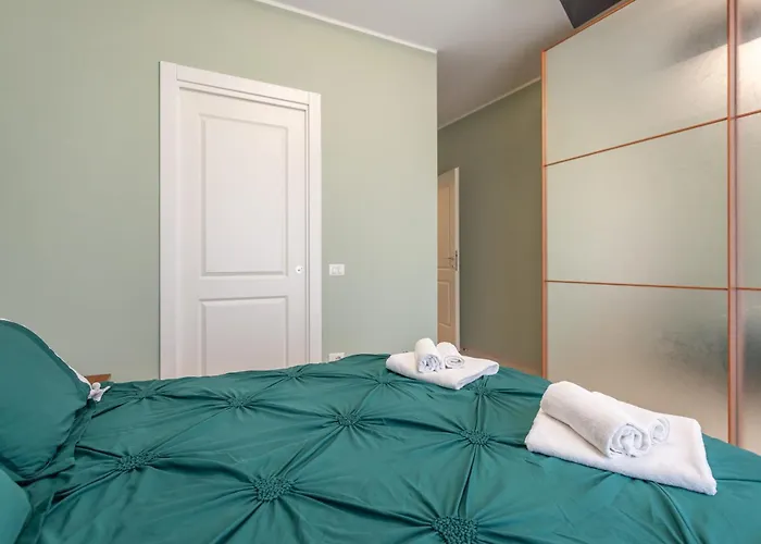 2-Bedroom Retreat Near Metro & Parks